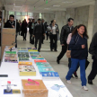 El puesto de libros se encuentra en la plazoleta del Palacio de Justicia de Asunción.