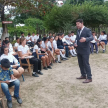 Aldo Avalos, dialogando con los estudiantes.