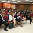 El Dr. Gómez Frutos expone sobre títulos de crédito ante el auditorio.