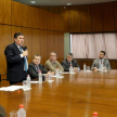 El titular del Senado, Blas Llano, durante su intervención en el encuentro.