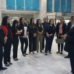 El licenciado Santiago Benítez Riera recibió a los estudiantes en el Hall Central del Palacio de Justicia.