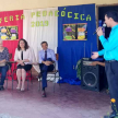 Los docentes de la institución educativa compartiendo junto al ministro de la máxima instancia judicial.