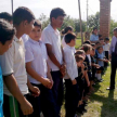 El ministro Ramírez Candia hablando de su experiencia de vida a los alumnos.