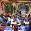 Estos talleres se destacaron por su enfoque dinámico y participativo, brindando a los estudiantes y docentes herramientas y conocimientos fundamentales para promover una convivencia escolar segura y respetuosa.