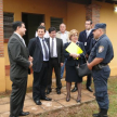 Ministra Gladys Bareiro de Módica en compañia de autoriades visitaron el juzgado de Paz de San Isidro.