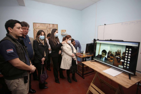 Donación de materiales bibliográficos y equipamientos, a través del Juzgado de Ejecución Penal, a cargo de las juezas Rosalía González, Silvana Luraschi y Leticia Paredes.