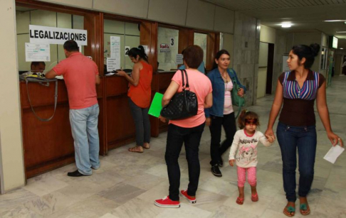 La Oficina de Legalizaciones se encuentra en la planta baja de la sede judicial de Asunción.