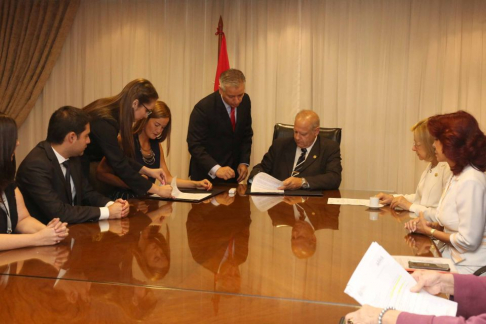 Esta mañana se suscribió un acuerdo de cooperación entre la Corte Suprema de Justicia y la Senavitat.