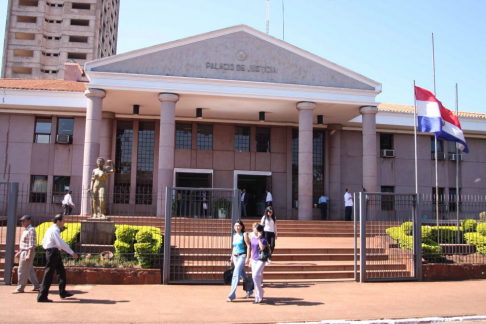 Fachada del Palacio de Justicia de Ciudad del Este