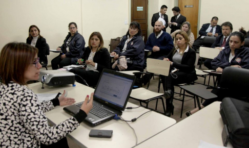 La jornada se efectuó en el Centro de Entrenamiento y Capacitación Judicial, en el Subsuelo 1 del Palacio de Justicia de Asunción.