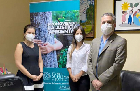 Directora de Derecho Ambiental de la Corte recibió la visita de autoridades de la DNCC. 