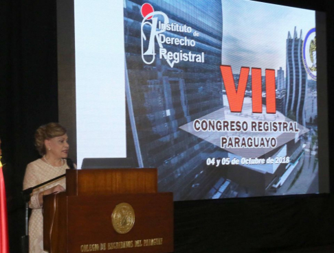 Ministra Gladys Ester Bareiro de Módica asistió al VII Congreso Registral Paraguayo.