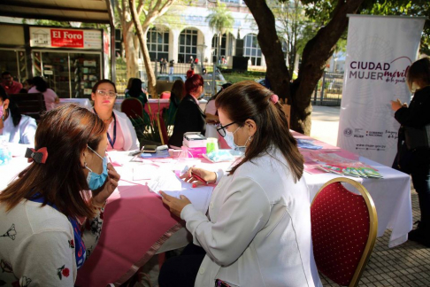 Jornada de atención médica gratuita en la Plaza de la Justicia hasta el mediodía.