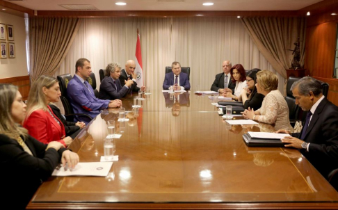 Representantes del Proyecto Glazy fueron recibidos por los miembros de la Corte Suprema de Justicia, en una audiencia en la Sala del Pleno de la máxima instancia judicial.