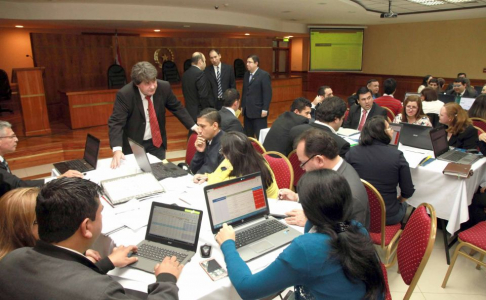 La reunión se llevo a cabo en el Salón Auditorio del Poder Judicial de la capital.