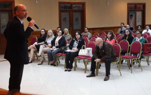 Apertura del Diplomado en Derecho Penal de Medidas Cautelares en el salón auditorio.