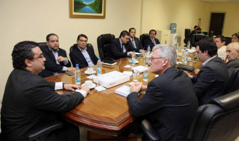 Reunión sobre medio ambiente en el Palacio de Justicia de Asunción.