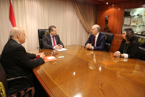 La audiencia protocolar entre las autoridades judiciales y el secretario general de la Comjib fue en la Sala del Pleno del Palacio de Justicia de Asunción.