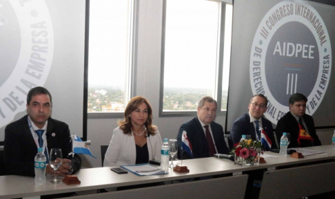 El presidente de la Corte Suprema de Justicia, Eugenio Jiménez Rolón, participó del acto de apertura del Congreso Internacional de Derecho Penal Económico y de la Empresa.