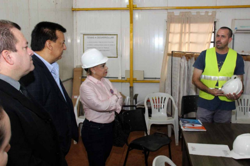 La ministra de la Corte Suprema de Justicia Gladys Bareiro de Módica recorrió las obras de la futura sede judicial de Ciudad del Este.