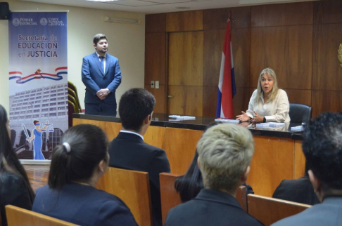 Jueza Penal de Sentencia, doctora Gloria Hermosa.