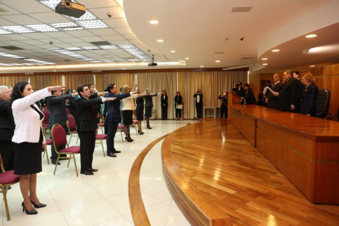 Juramento de magistrados en el Palacio de Justicia de Asunción.