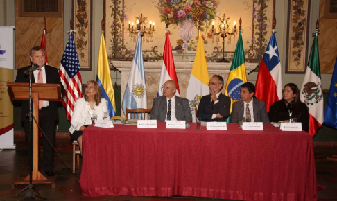 El vicepresidente segundo de la Corte Suprema de Justicia, ministro Eugenio Jiménez Rolón, y el ministro Luis María Benítez Riera disertaron en el Gran Hotel del Paraguay.