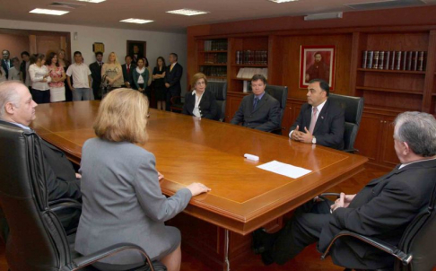 El juramento se realizó en la sala del pleno de la Corte Suprema de Justicia