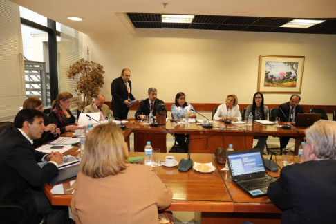 Momento de la reunión entre la la titular de la máxima instancia judicial, doctora Alicia Pucheta y la Comisión Bicameral de Presupuesto, Comisión de Hacienda y Presupuesto del Senado