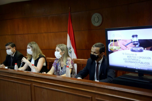 La jornada se desarrolló en la Sala de Conferencias del noveno piso de la Torre Norte del Palacio de Asunción.