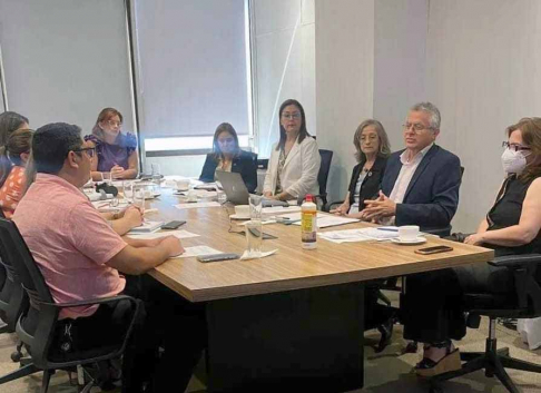 Reunión para fortalecer estrategias de prevención y respuestas ante la violencia.