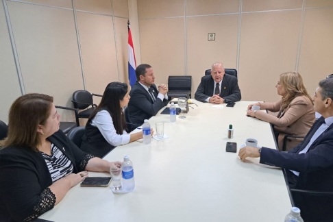 Reunión con los miembros del Consejo de Administración de la Circunscripción Judicial de Ñeembucú.