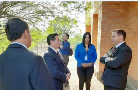 Martínez Simón en jornada de trabajo con magistrados.