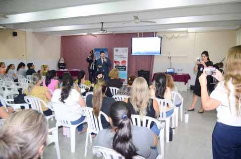 Iniciaron jornadas educativas en Villa Elisa.