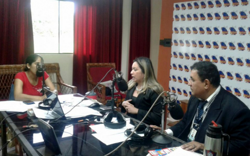 La magistrada Fátima Elizabeth Pereira Mongelós, durante su visita a los medios de comunicación de la ciudad de Horqueta.