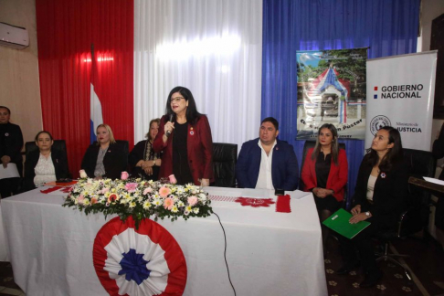 La vicepresidenta primera de la Corte Suprema de Justicia, doctora Carolina Llanes, participó de la visita al Centro Penitenciario para Mujeres “Casa del Buen Pastor” .