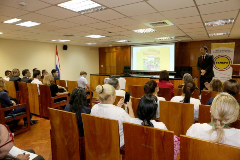 Instan a luchar contra la epidemia del dengue.