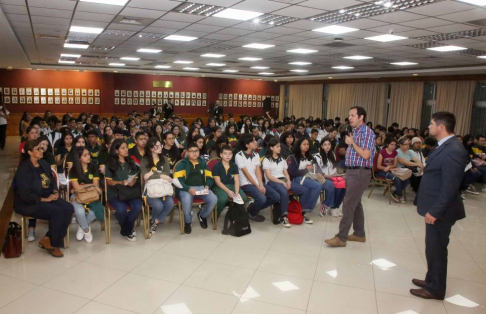 Charla instructiva a alumnos del Centro Educativo Cooperativa Ypacaraí.