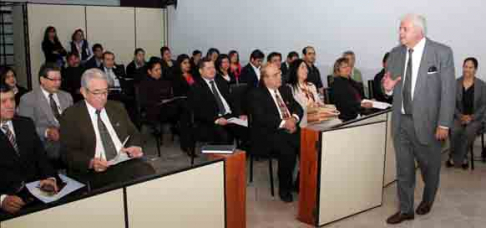 El curso se desarrolló en el Palacio de Justicia de Ayolas