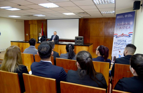 Visita de estudiantes de Uninorte al Palacio de Justicia de capital.