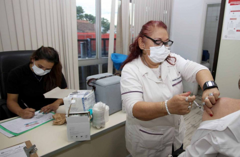 Las jornadas de vacunación contra la influenza y covid-19 se realizarán a Juzgados de Paz de la Capital.