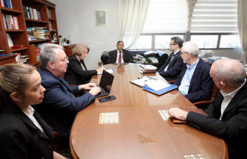 Ministro Ramírez Candia recibió a representantes de Usaid.