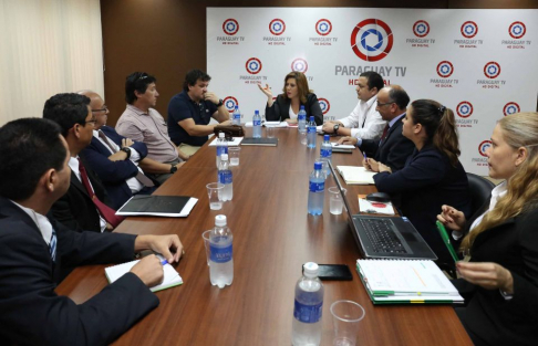 La reunión se realizó en la sede de la Sicom.