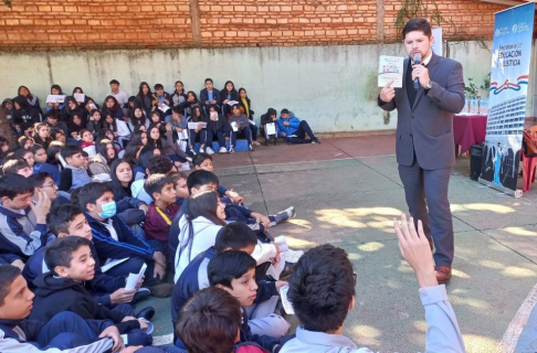 La disertación por el Mgter. Aldo Avalos, encargado de la Secretaría de Educación en Justicia de la Corte Suprema de Justicia (CSJ).