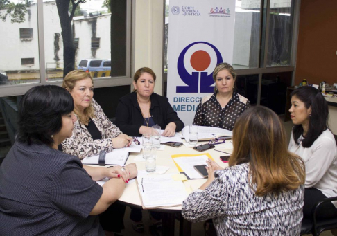 Momento de la reunión entre la Dirección de Mediación con delegados del Mecanismo Nacional de Prevención de la Tortura