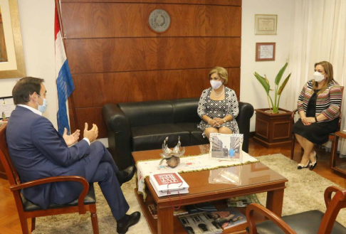 La ministra de la Corte Suprema de Justicia, Gladys Bareiro de Módica, recibió este miércoles en su despacho al vicepresidente del Consejo de la Magistratura de la ciudad Autónoma de Buenos Aires, Dr. Francisco Quintana.