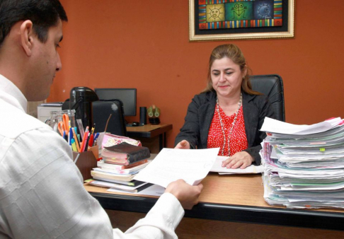 La jueza Penal Adolescente Edith Victoria Coronel Alen se pronuncia ante actuación policial.