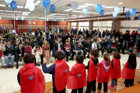 Alumnos del Centro Educativo “Dulce Despertar” en un momento artístico.