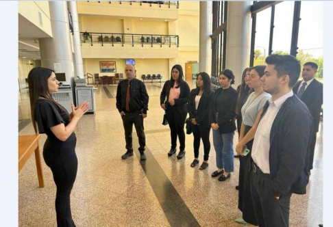 Estudiantes de UNAE visitaron Palacio de Justicia de Encarnación.