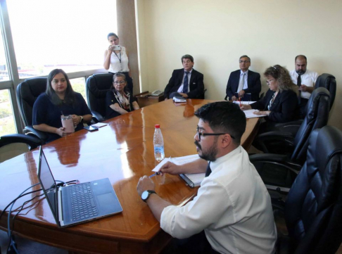 La exposición estuvo a cargo de Israel Villasanti, coordinador del Departamento de Logística Administrativa de la CSJ.